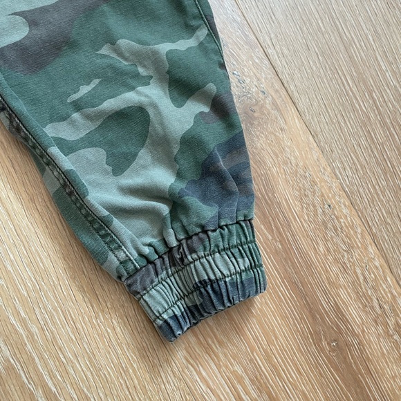 Aritzia TNA • Alix Camo Jogger - Picture 5 of 8